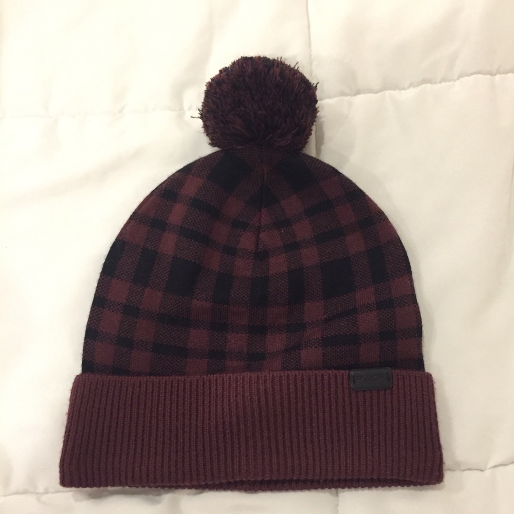 NEW W/ TAG COACH POM POM BEANIE | color: oxblood